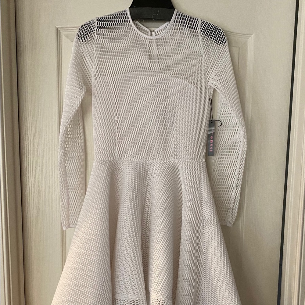 ISSUE white dress